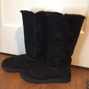 UGG Black Bailey Button boots size 8